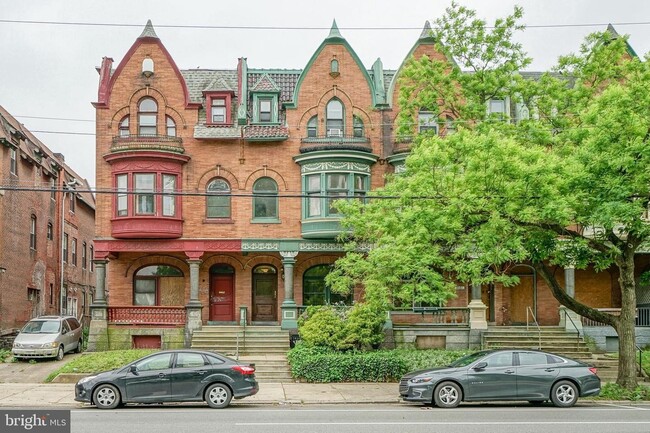 Building Photo - 4250 parkside ave