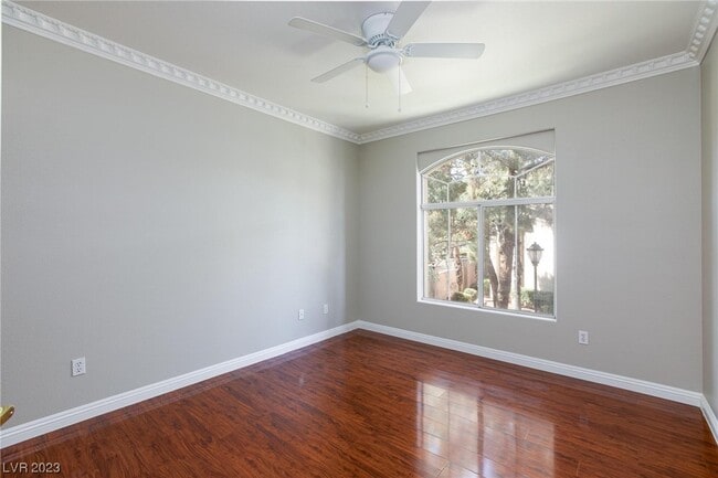 Building Photo - 2050 W Warm Springs Rd