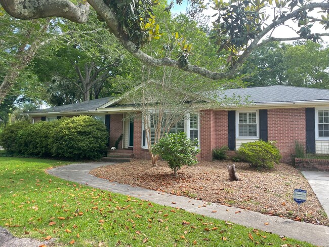 Foto del edificio - Subletting One Bedroom in Charleston!