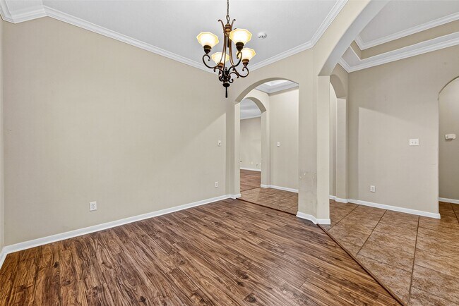 Foto del edificio - 24222 Lake Path Cir