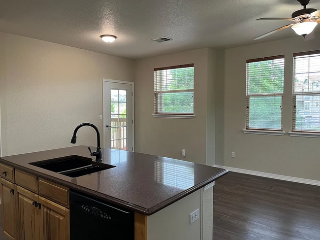 Building Photo - 15455 Canyon Rim Dr