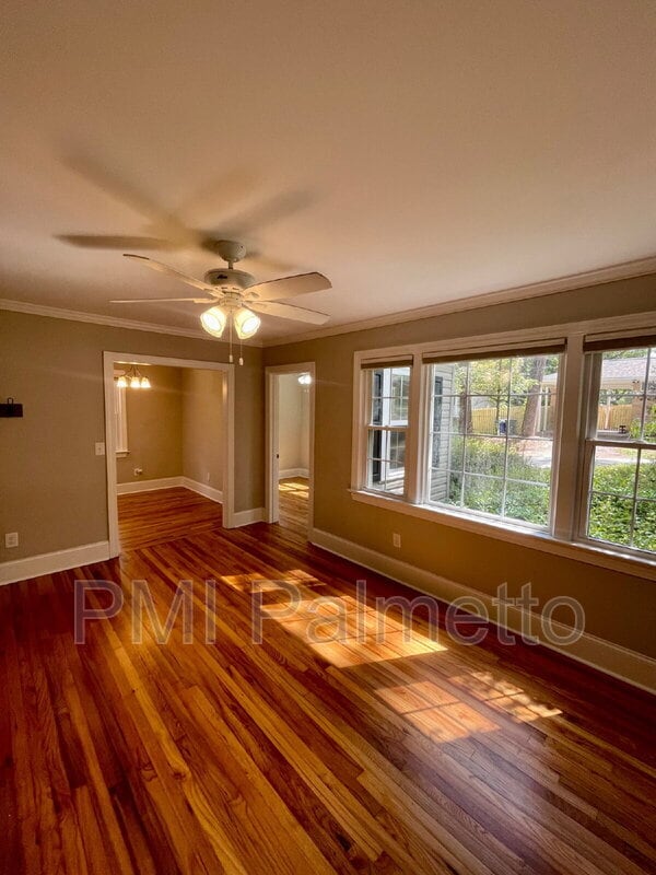 Building Photo - 746 Deerwood St