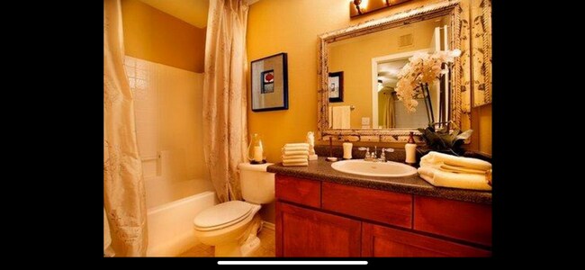 Bath 1 - 1385 W University Ave