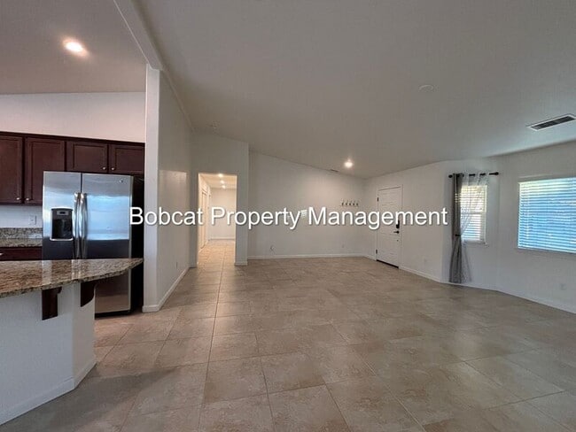 Foto del edificio - 100 Deschutes Dr