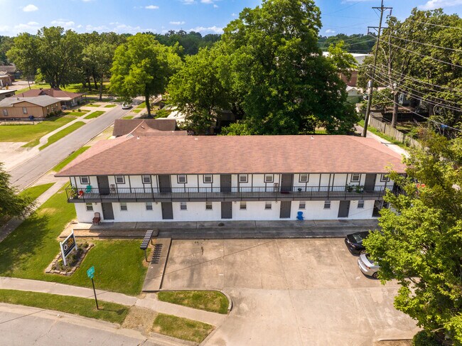 Foto del edificio - The Oak: 1 & 2 Bedroom Apartments