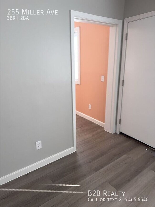 Foto del edificio - 255 Miller Ave
