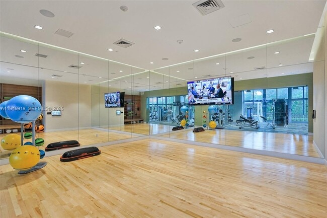 Foto del edificio - 16385 Biscayne Blvd