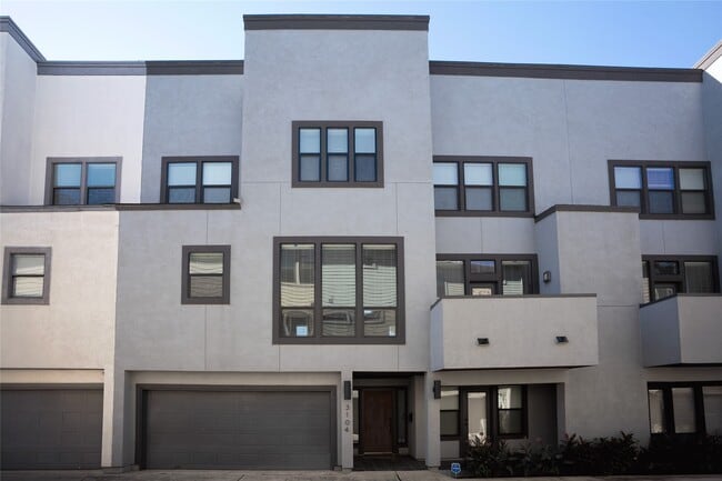 Building Photo - 3104 Hamilton St