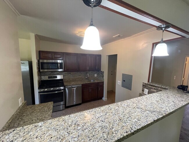 Building Photo - 6021 Majors Ln