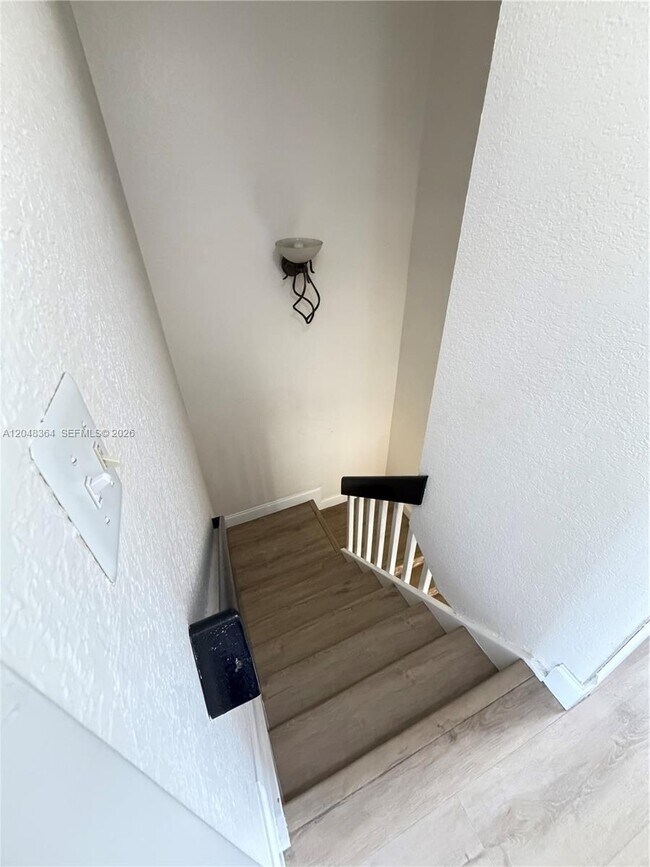 Foto del edificio - 6926 NW 166th Terrace