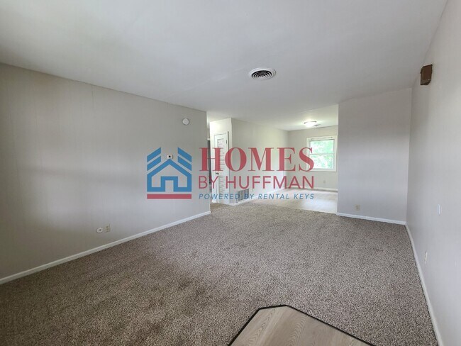 Building Photo - Two Bedroom Upstairs | Boonville | Deposit Special