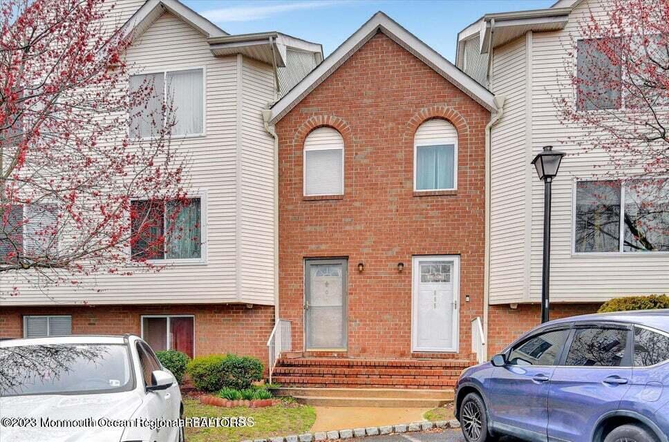 603 Holly Dr, Perth Amboy, NJ 08861 Condo for Rent in Perth Amboy, NJ