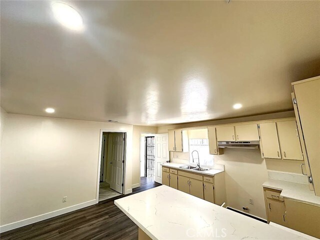 Foto del edificio - 6510 Marbrisa Ave