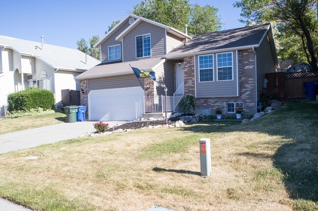 $200 Off Monthly til November!! Spacious 4... - $200 Off Monthly til November!! Spacious 4... House