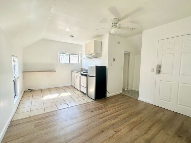 Foto del edificio - 1060 E 6th St