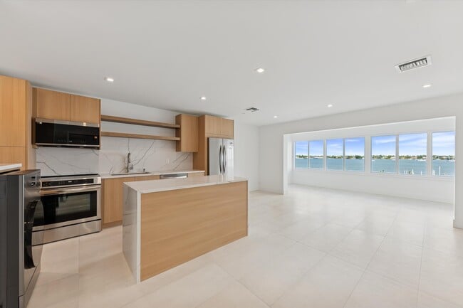 Foto del edificio - 300 53rd St