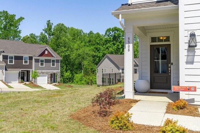Building Photo - 3308 Glade Dr