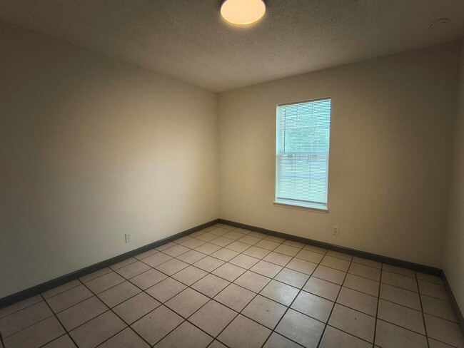 Building Photo - 2630 Waco St