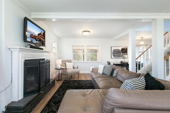 Foto del edificio - 2909 Meadow Ln