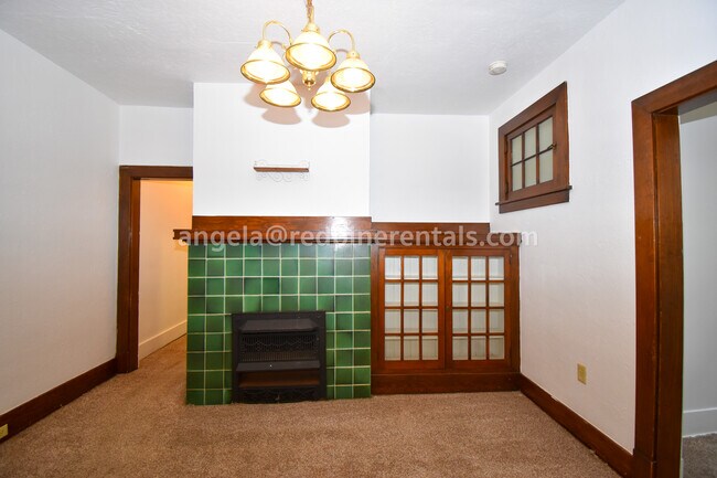 Foto del edificio - 1832 Crafton Blvd