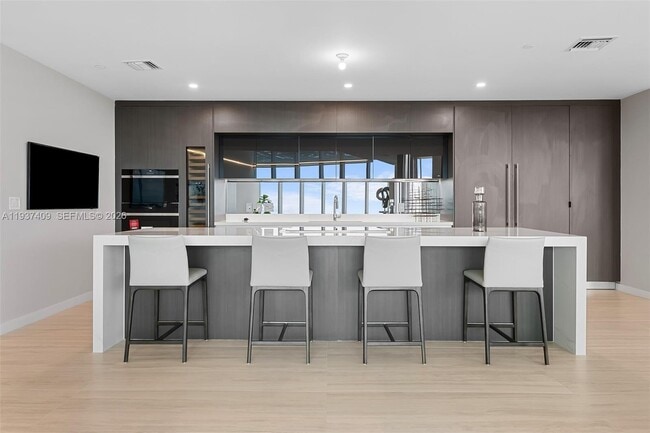 Foto del edificio - 851 NE 1st Ave