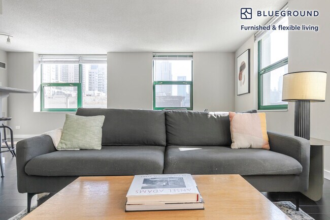 Foto del edificio - 77 W Huron St