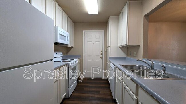 Building Photo - 1017A S 37th St