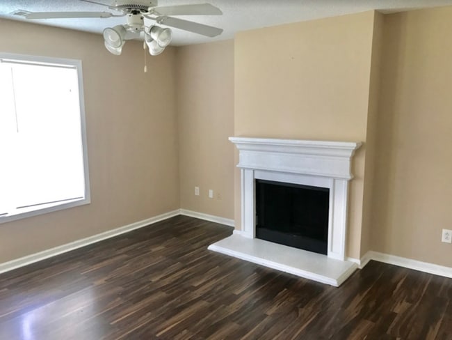 Foto del edificio - 6968 Red Bone Way