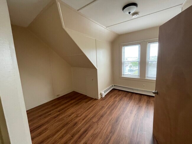 Building Photo - 16 Percival Ct