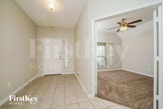 Foto del edificio - 3129 Hollow Branch Dr