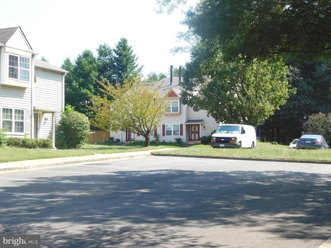 Building Photo - 10483 Campus Way S