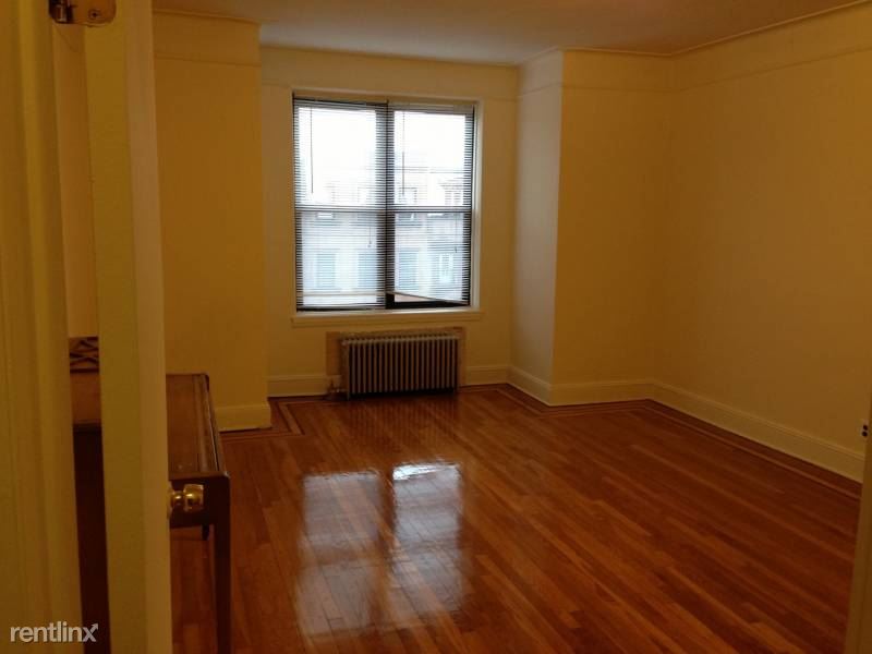 Primary Photo - 301 Sterling St