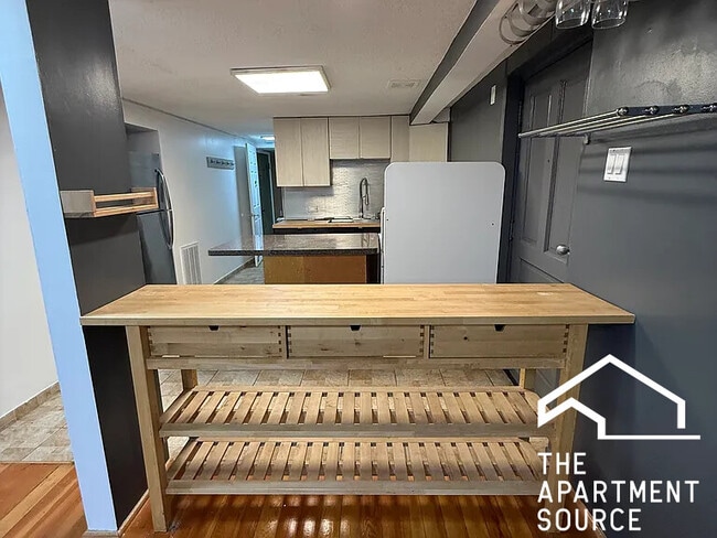 Foto del edificio - 3318 W Pierce Ave