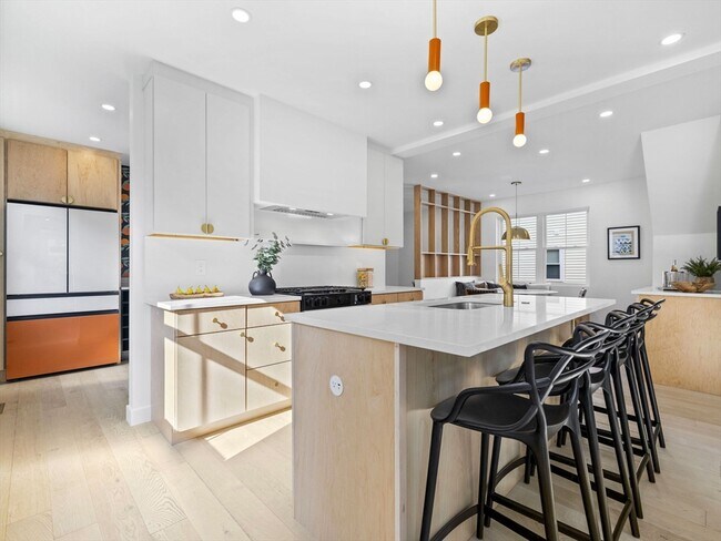 Building Photo - 23 Winter St