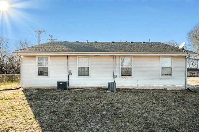 Building Photo - 12309 3rd St