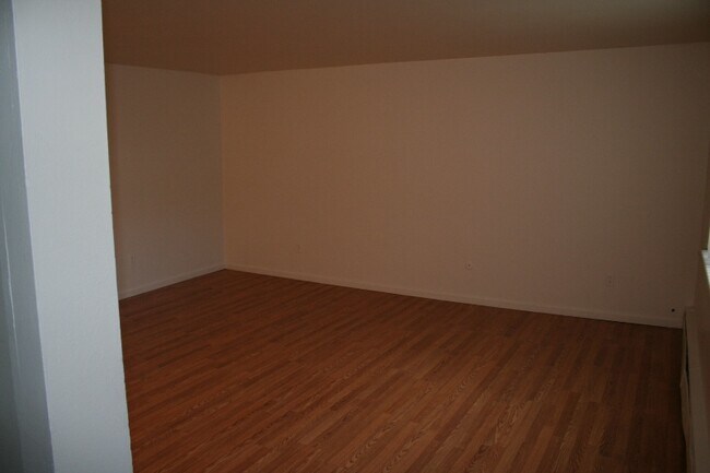 Foto del edificio - 2525 S Sheridan Blvd