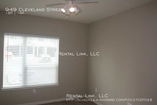 Building Photo - Cleveland Street District Rental Available