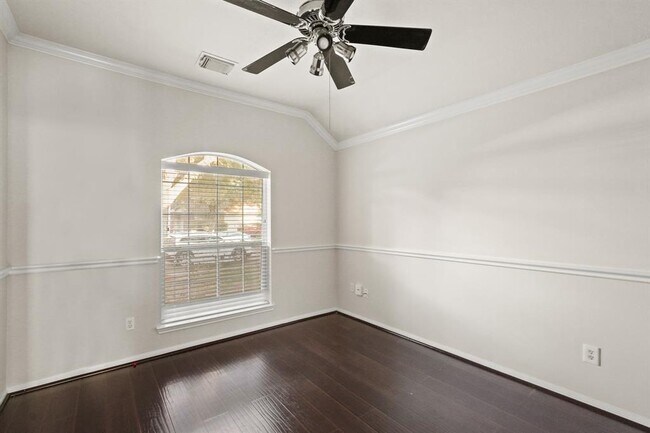 Foto del edificio - 5823 Creektrace Ln