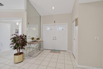 Building Photo - 2925 Riviera Dr
