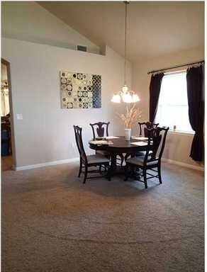 Building Photo - 852 Solimar Way