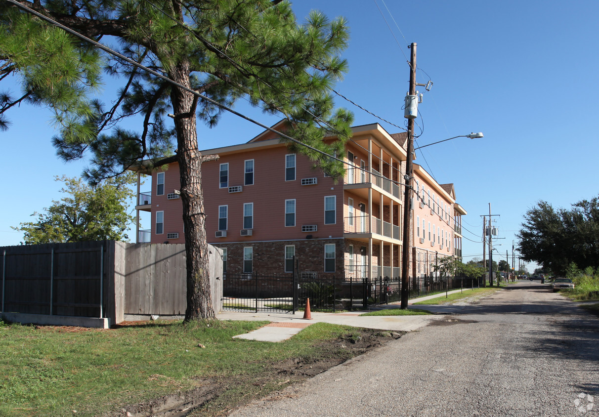 Building Photo - Rising Sun Homes