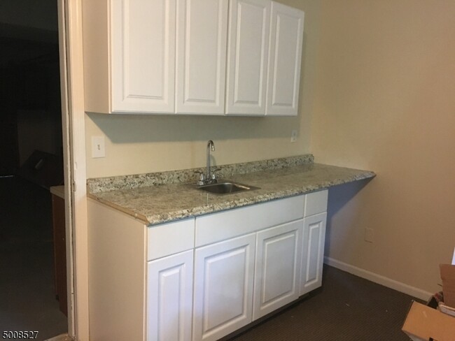 Building Photo - 44 Brookstone Cir
