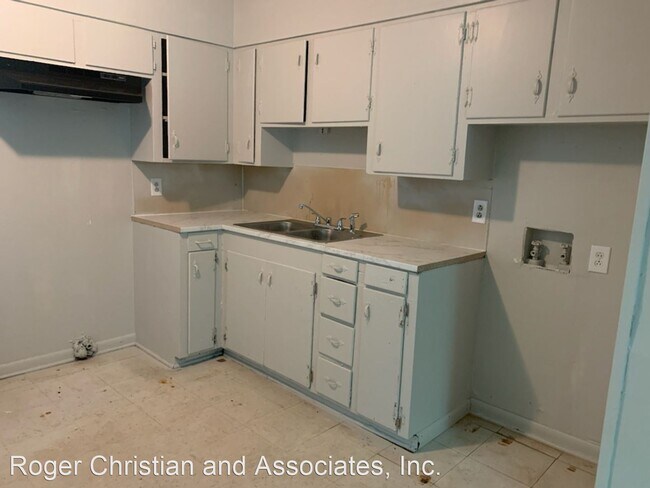 Foto del edificio - 4 br, 1 bath House - 245 W. 71st Street