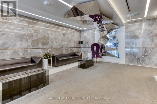 Building Photo - 50 McCaul St