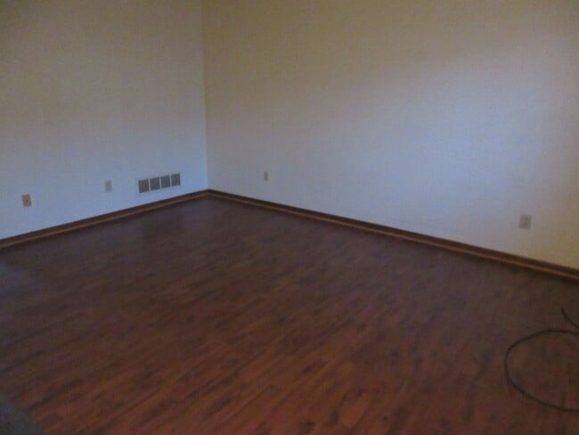Building Photo - Northside Townhome