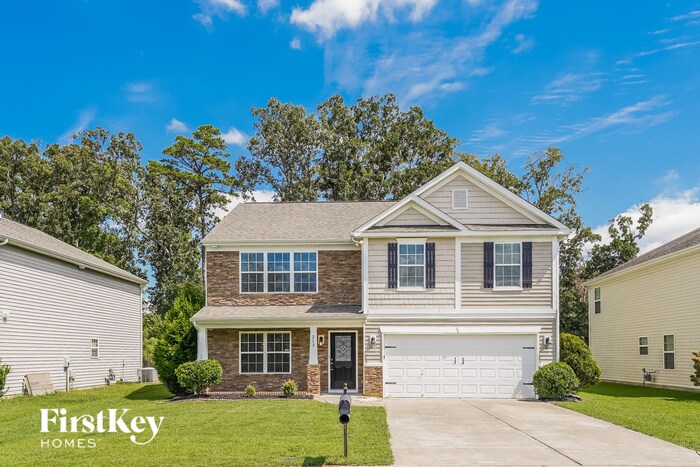 Foto principal - 213 Lind Point Ln