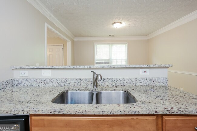 Foto del edificio - 3909 Riverside Pkwy