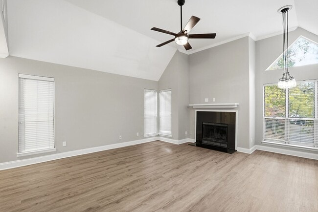 Photo - Bright Top-Floor Condo with Vaulted Ceilin...