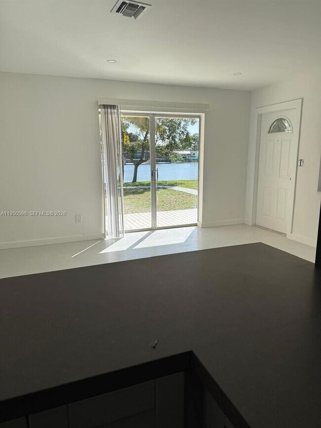 Building Photo - 1056 SW 2nd St