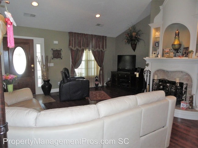Building Photo - 3 br, 2 bath House - 109 Knightsbridge Rd.